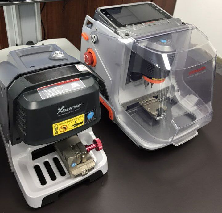 Xhorse Dolphin XP-005 contre Condor XC-Mini Plus